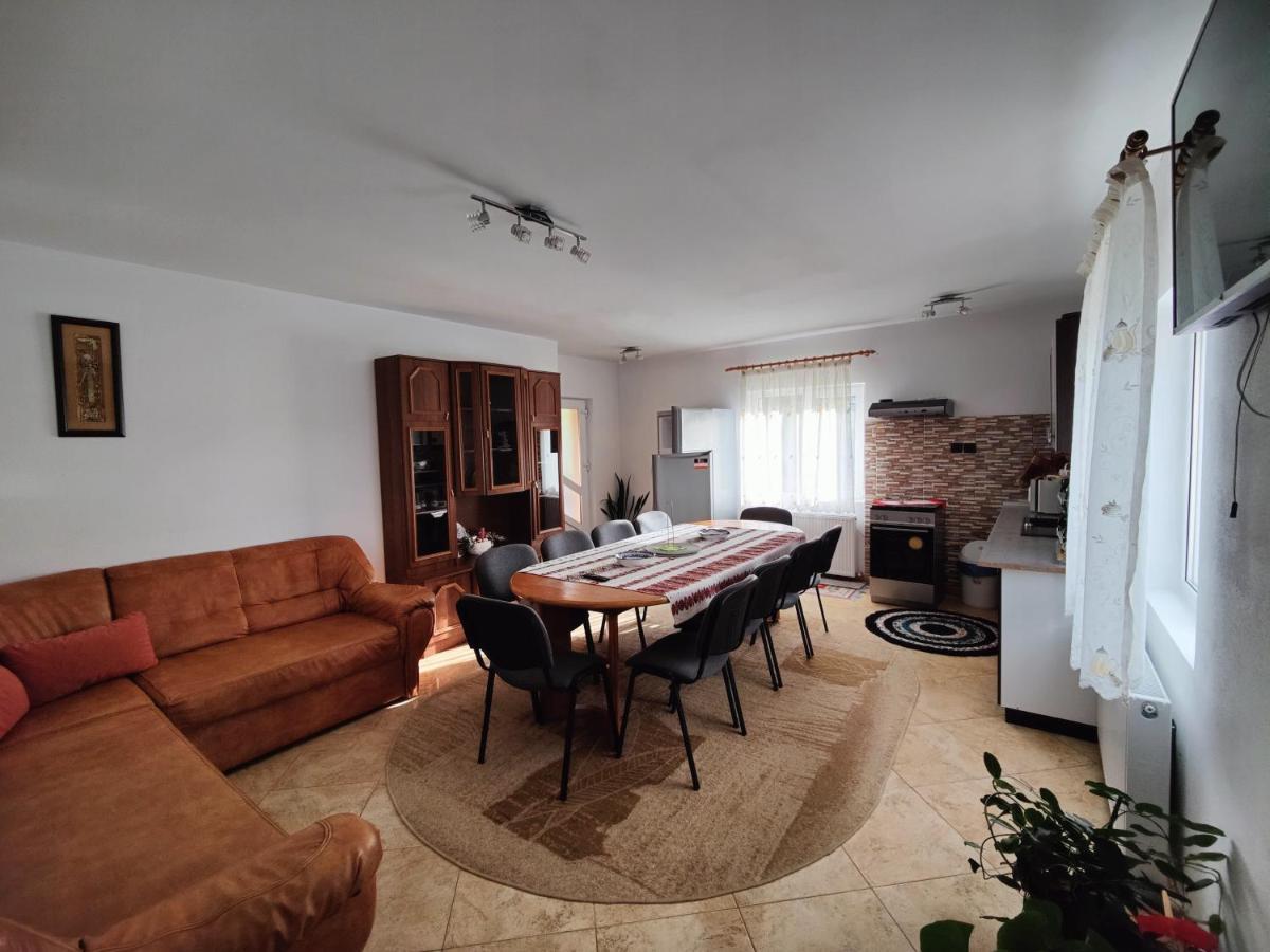 מלון Casa Poiana Teiului מראה חיצוני תמונה